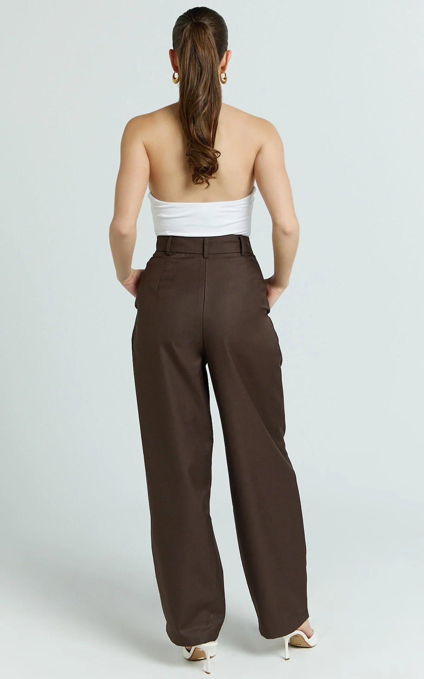 Dale Pants - Barrel Leg Back Patch Pocket Pants in Chocolate
