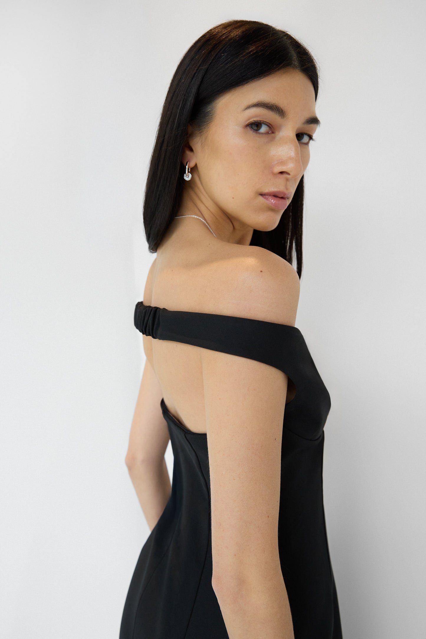 SWEETHEART OFF THE SHOULDER MIDI DRESS