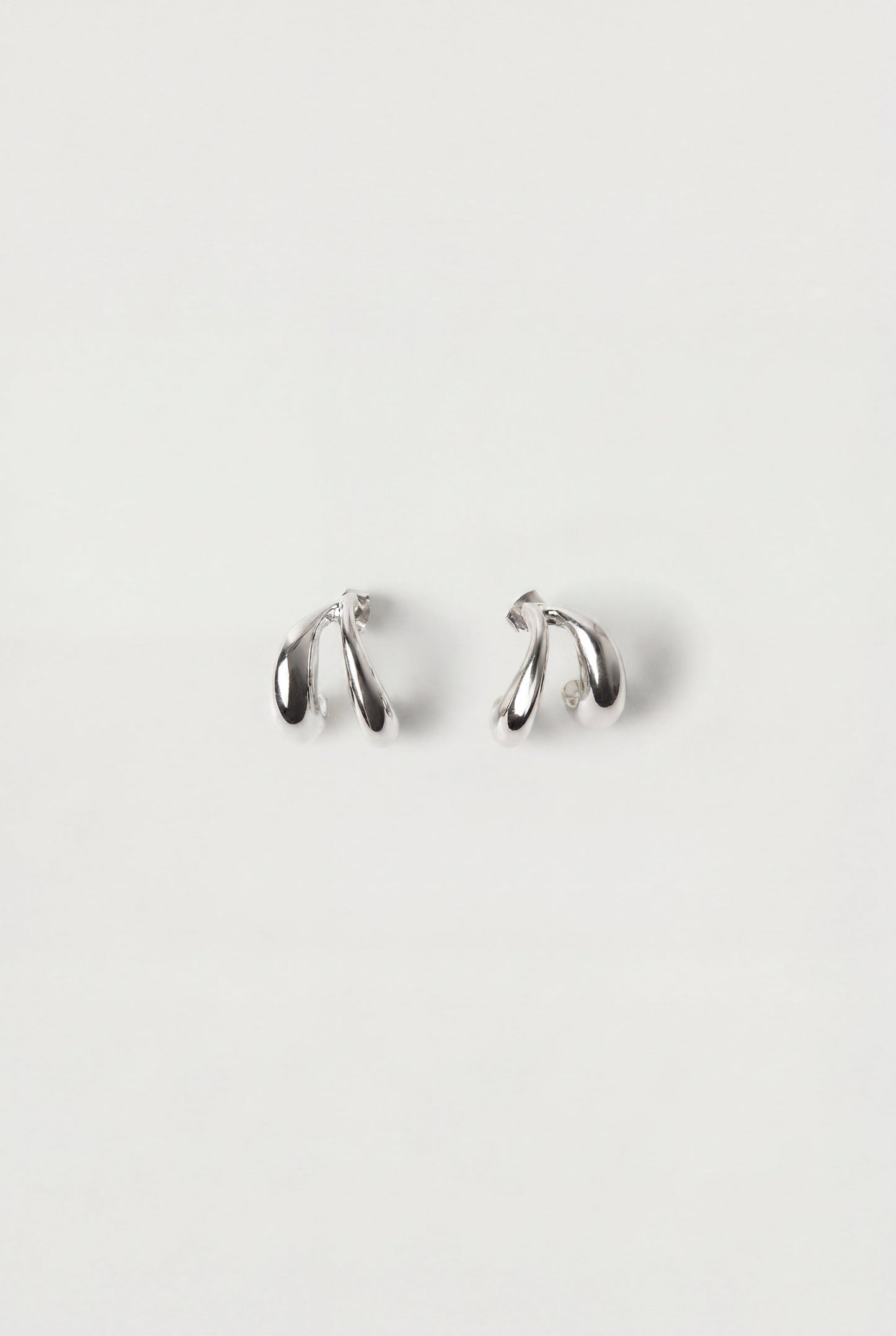 LAYERED HOOP EARRINGS