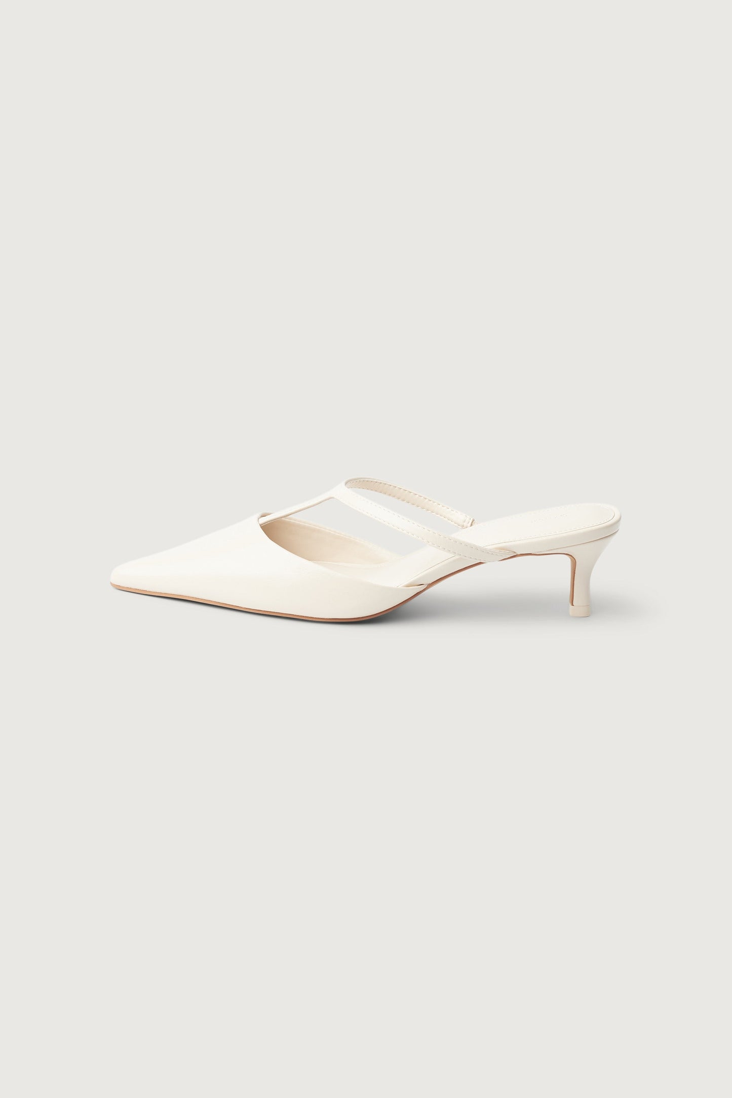 POINTED TOE STRAPPY HEEL