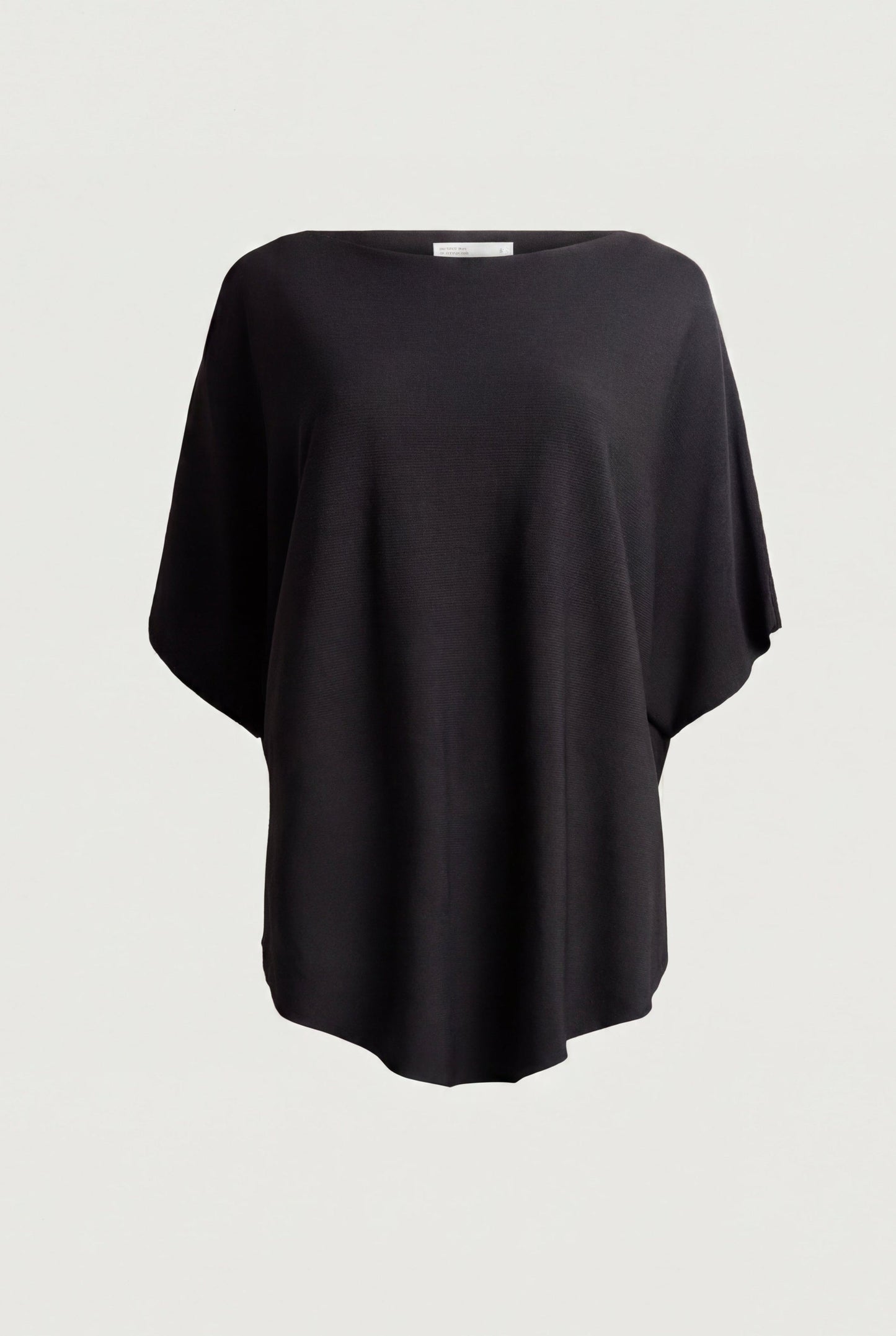 RELAXED LIGHTWEIGHT KNIT TOP