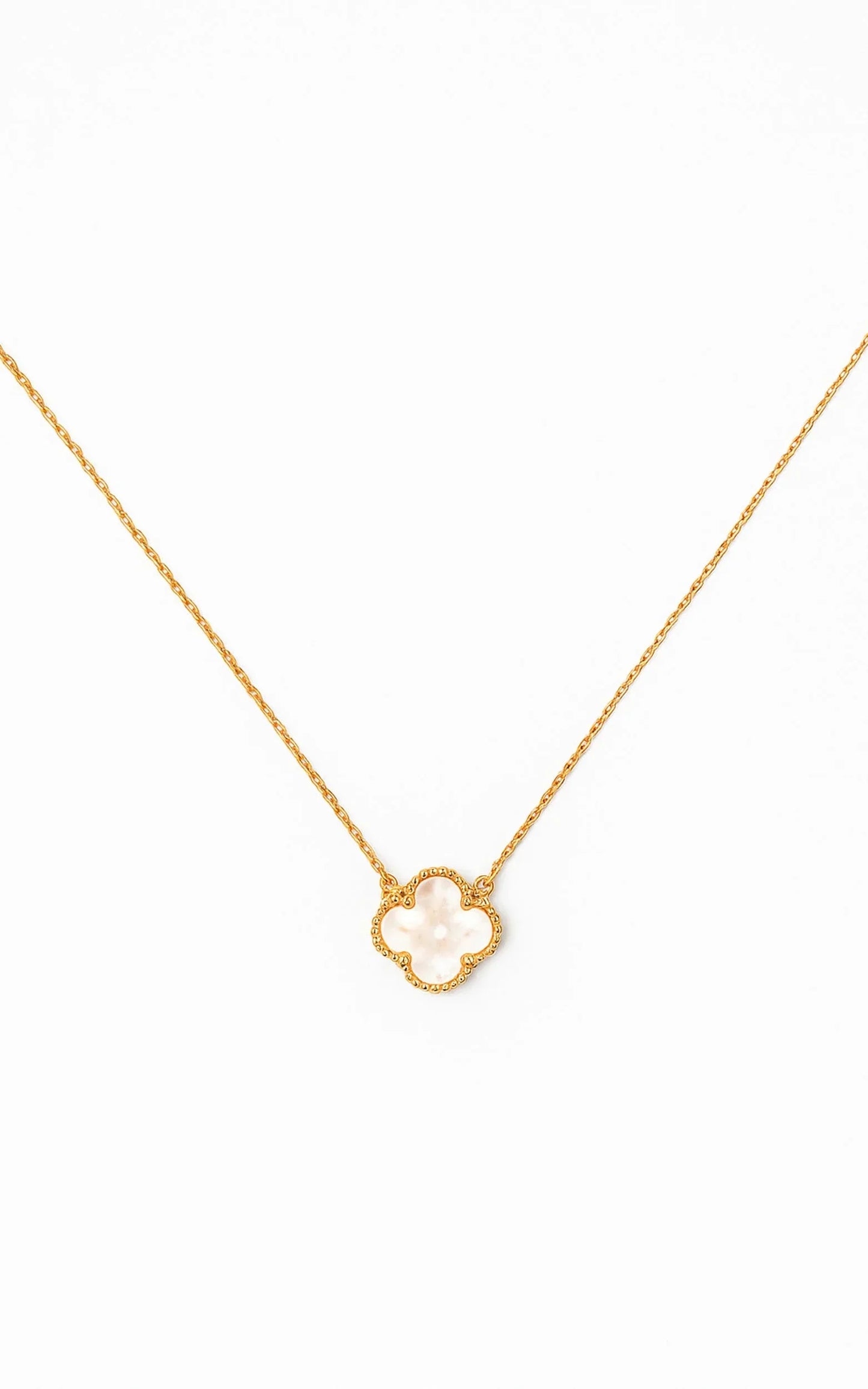 Britt Clover Pendant Necklace in Gold