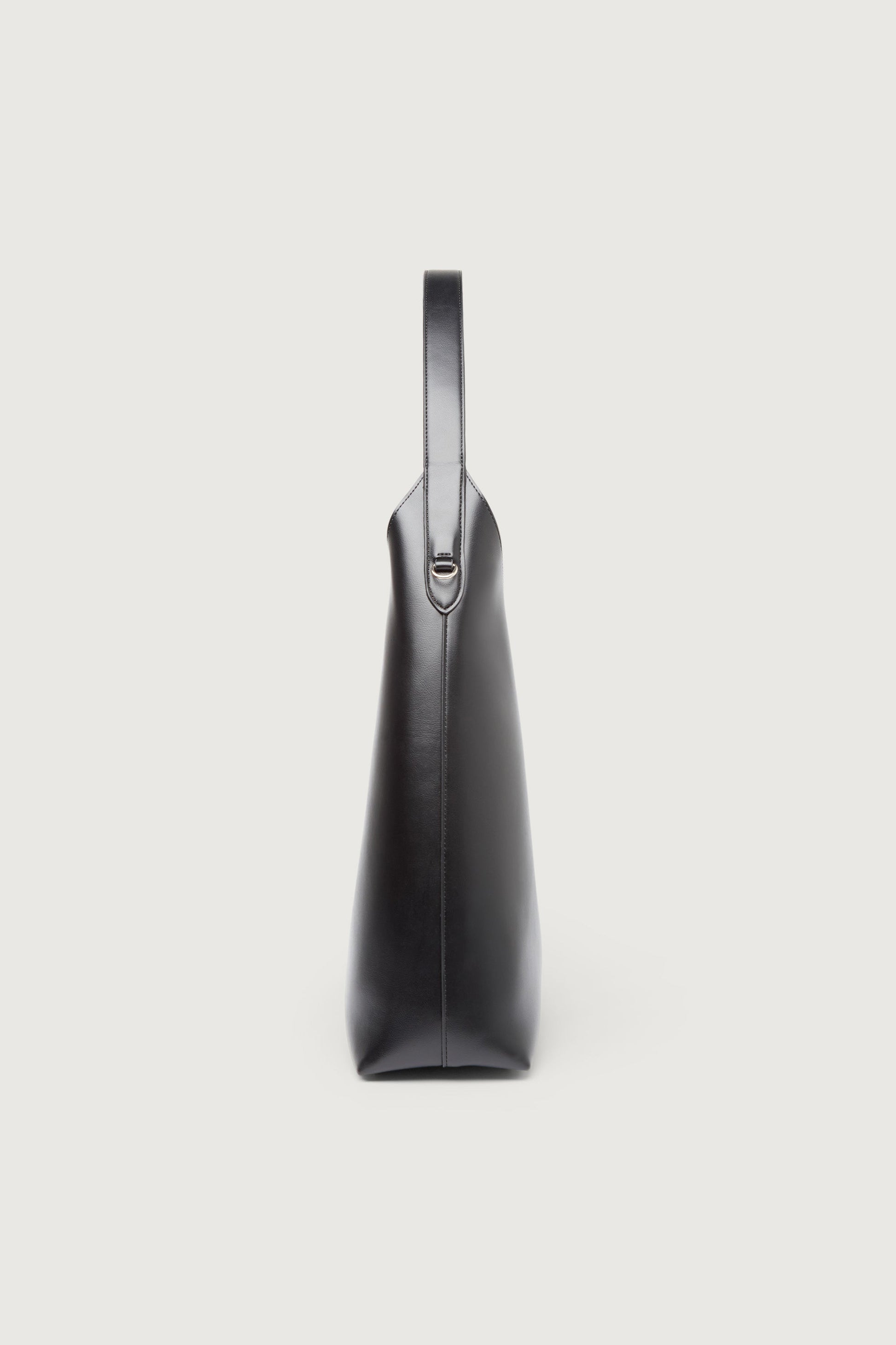 EVERYDAY SHOULDER BAG