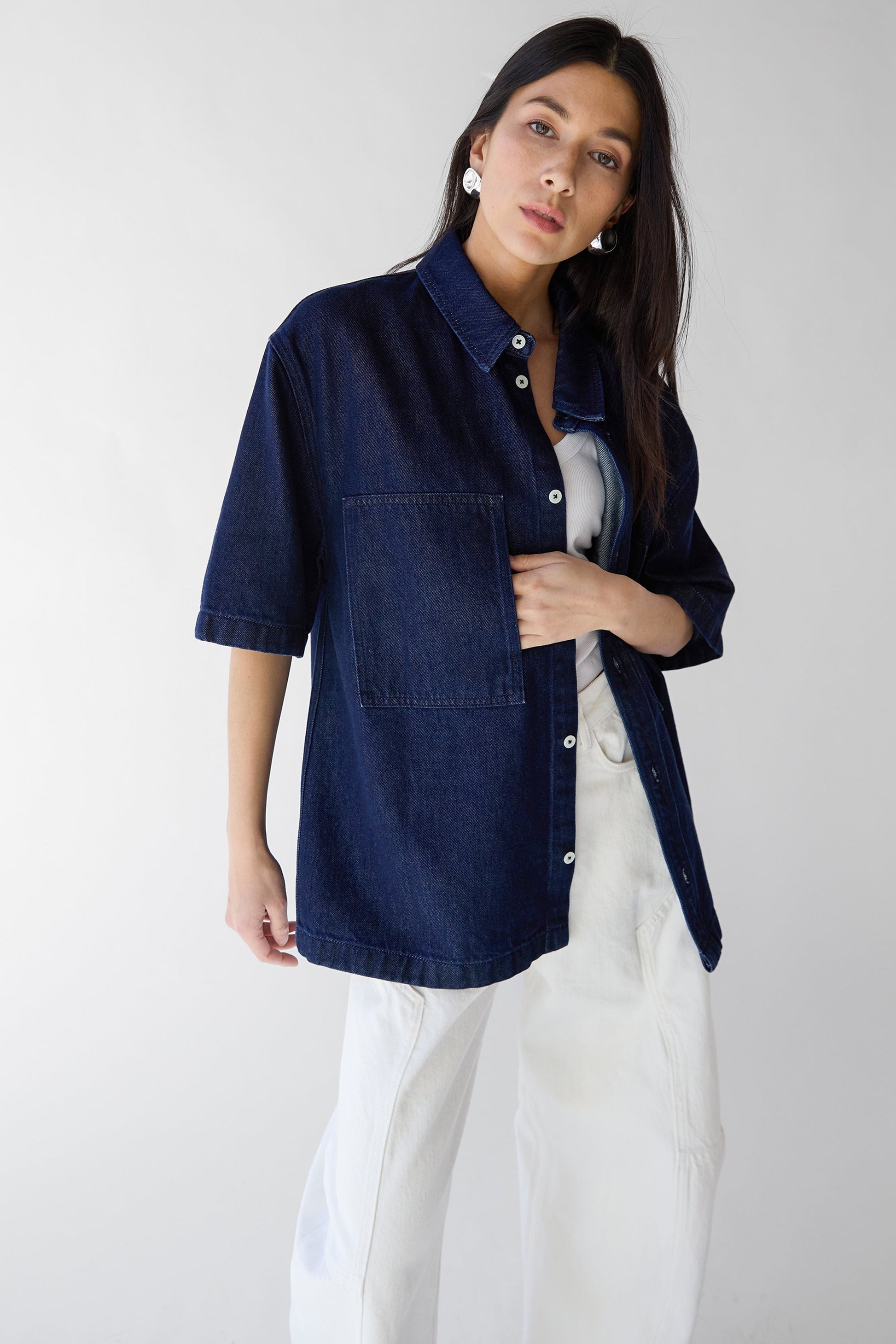 OVERSIZED SHORT SLEEVE DENIM SHIRT