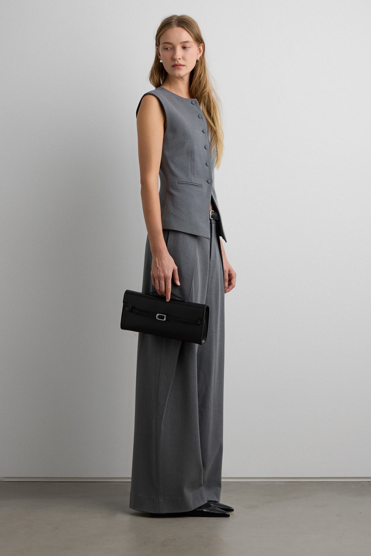 HIGH NECKLINE BUTTON UP VEST