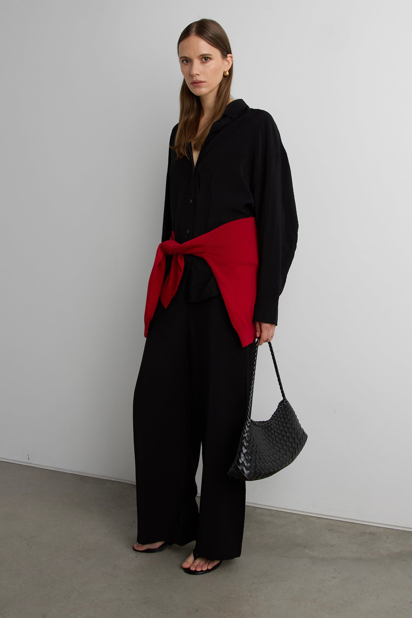 LIGHTWEIGHT CRINKLED SHIRT WITH BACK CINCHING BUTTONS