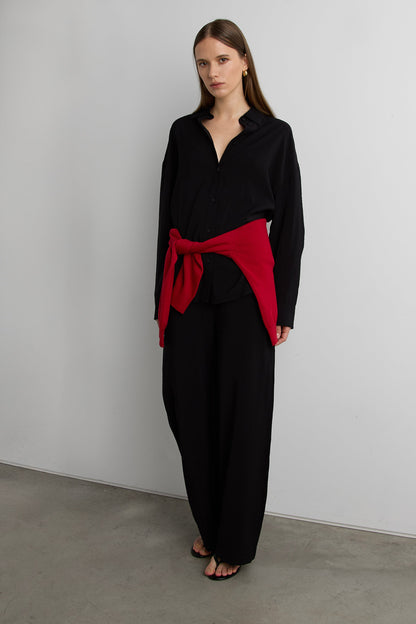 LIGHTWEIGHT CRINKLED SHIRT WITH BACK CINCHING BUTTONS