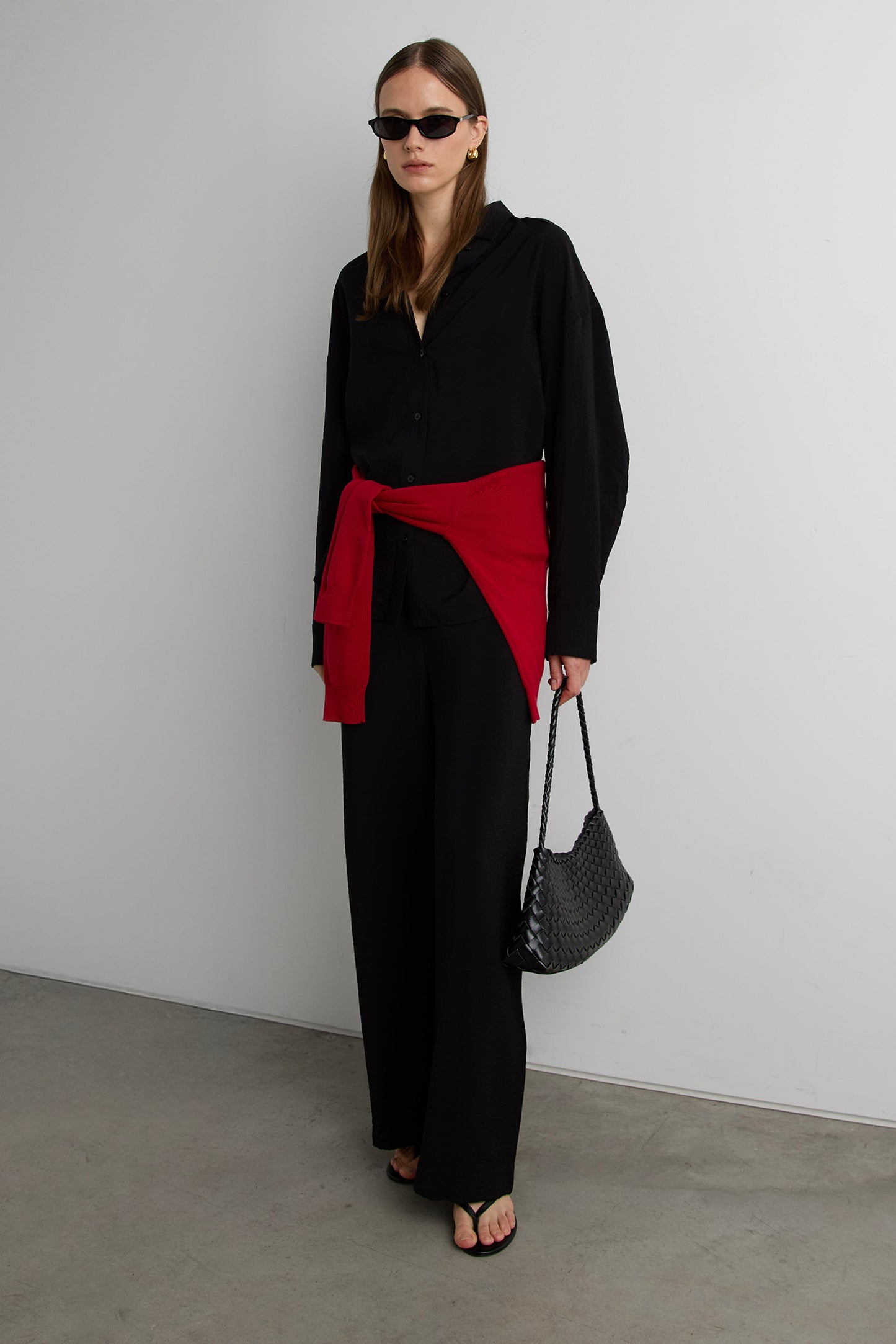 LIGHTWEIGHT CRINKLED SHIRT WITH BACK CINCHING BUTTONS