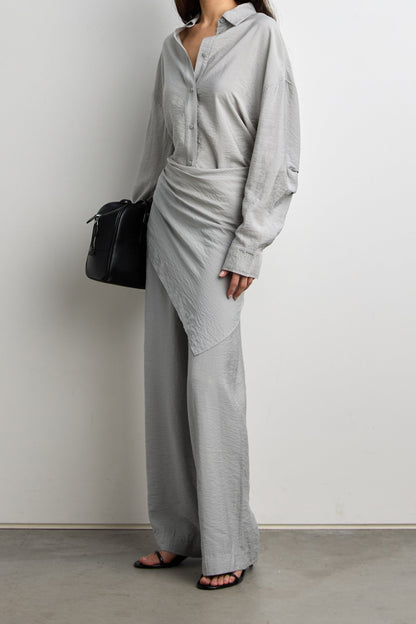 LIGHTWEIGHT CRINKLED SHIRT WITH BACK CINCHING BUTTONS