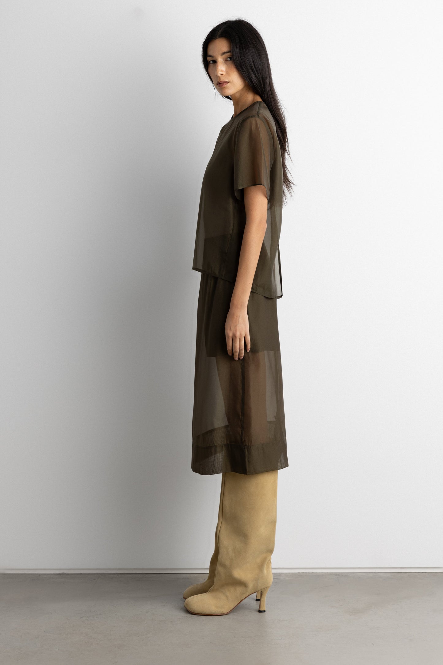 ORGANZA SHEER BACK SLIT TOP