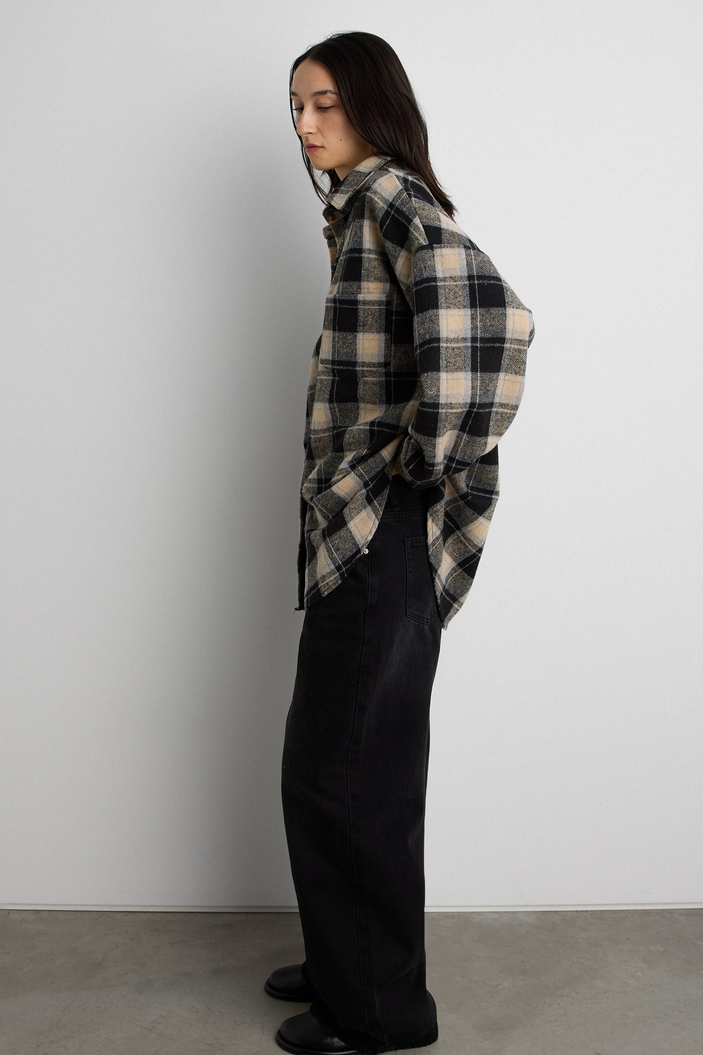 OVERSIZED BRUSHED WOOL PLAID BUTTON UP SHIRT