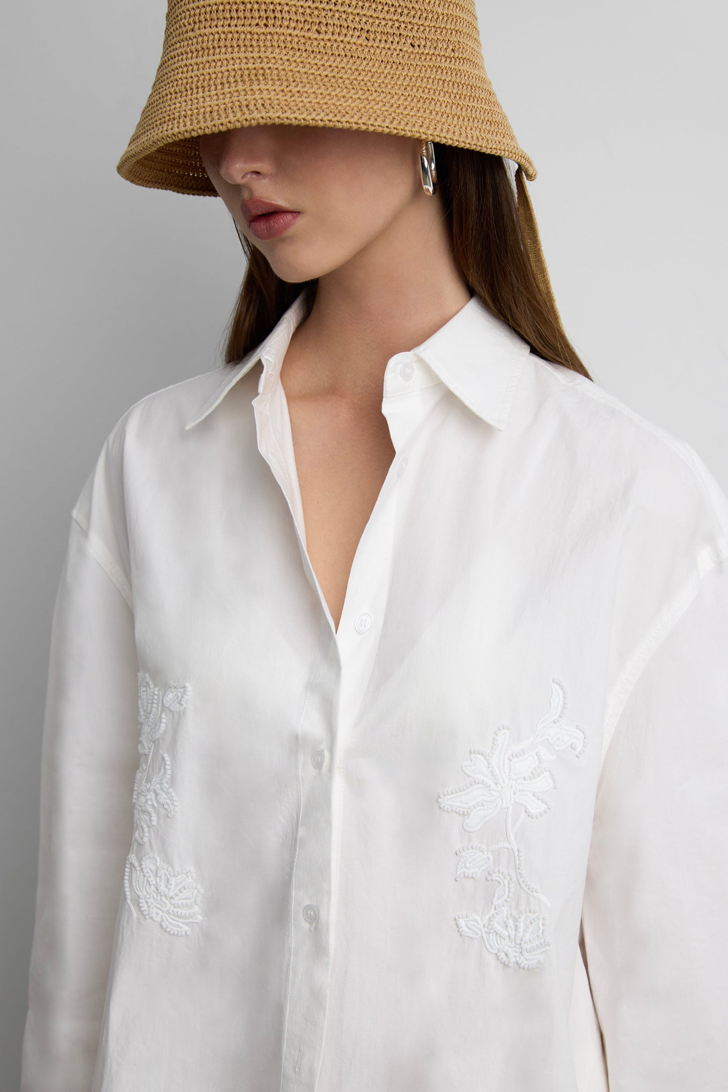 OVERSIZED SHIRT WITH FLORAL EMBROIDERY
