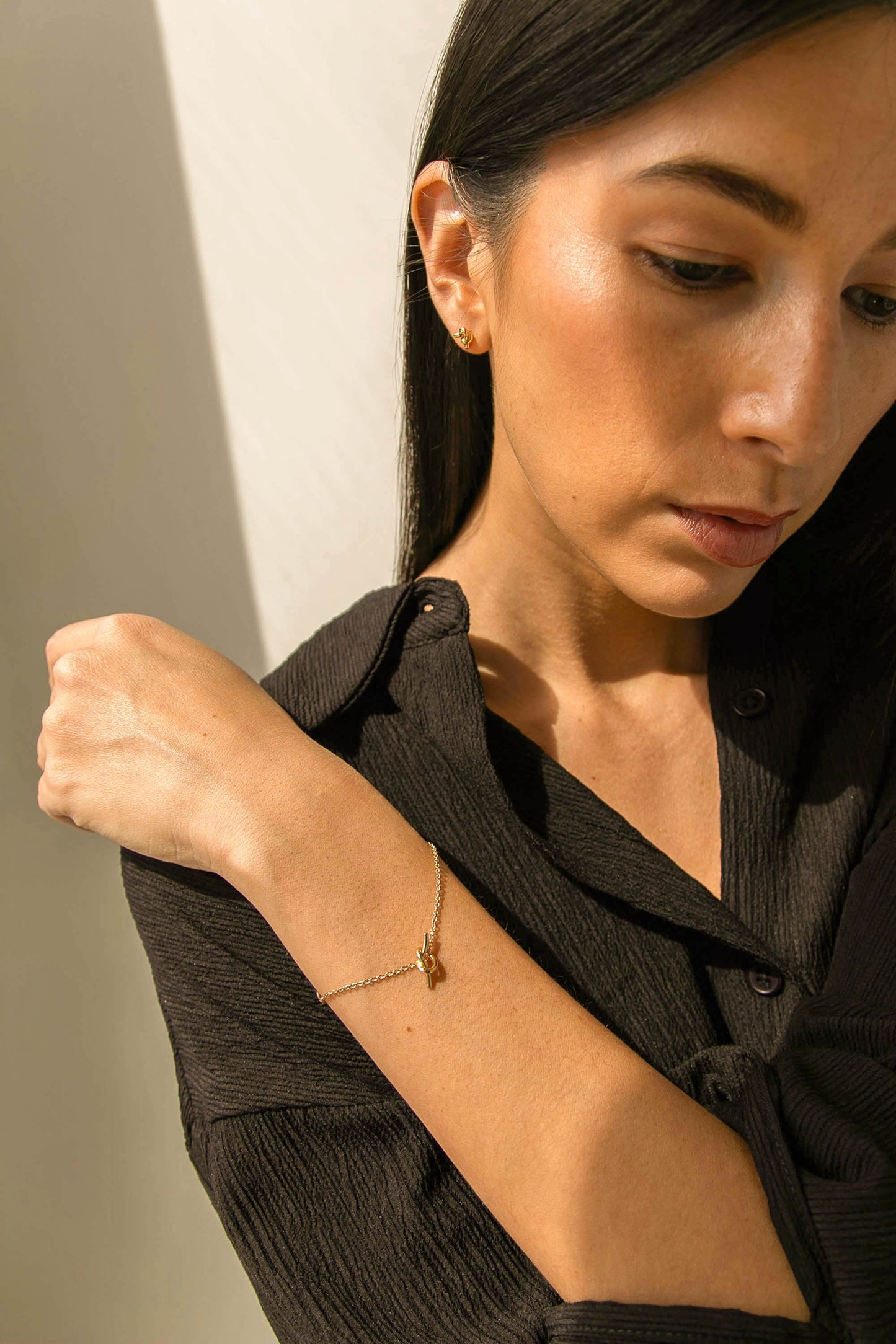 CHAIN BRACELET WITH KNOT CHARM