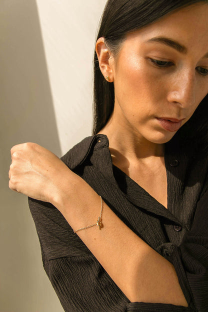 CHAIN BRACELET WITH KNOT CHARM