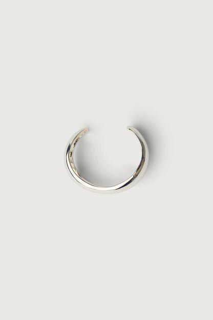 THICK WAVY CUFF BRACELET