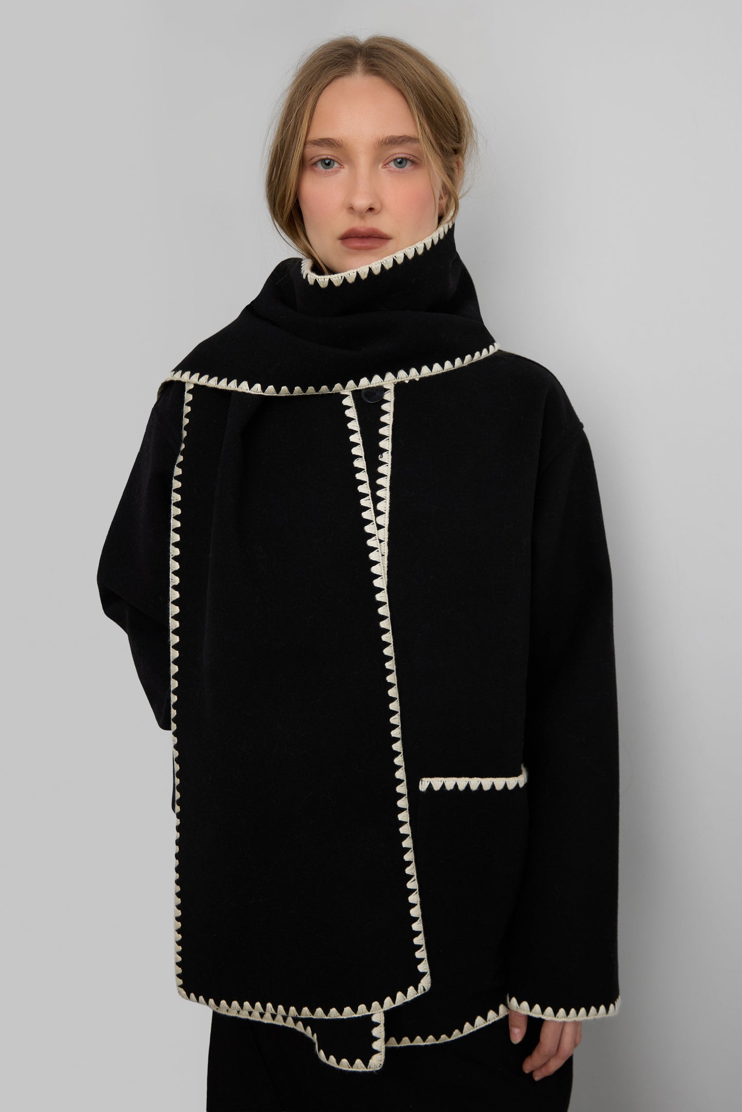 WOOL-BLEND CONTRAST STITCH SCARF JACKE