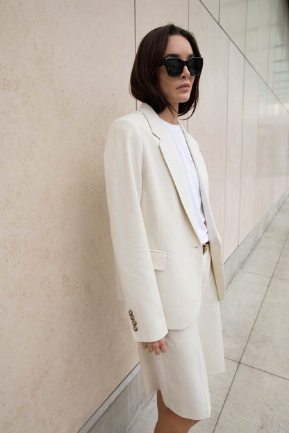 CLASSIC FIT SUITING BLAZER