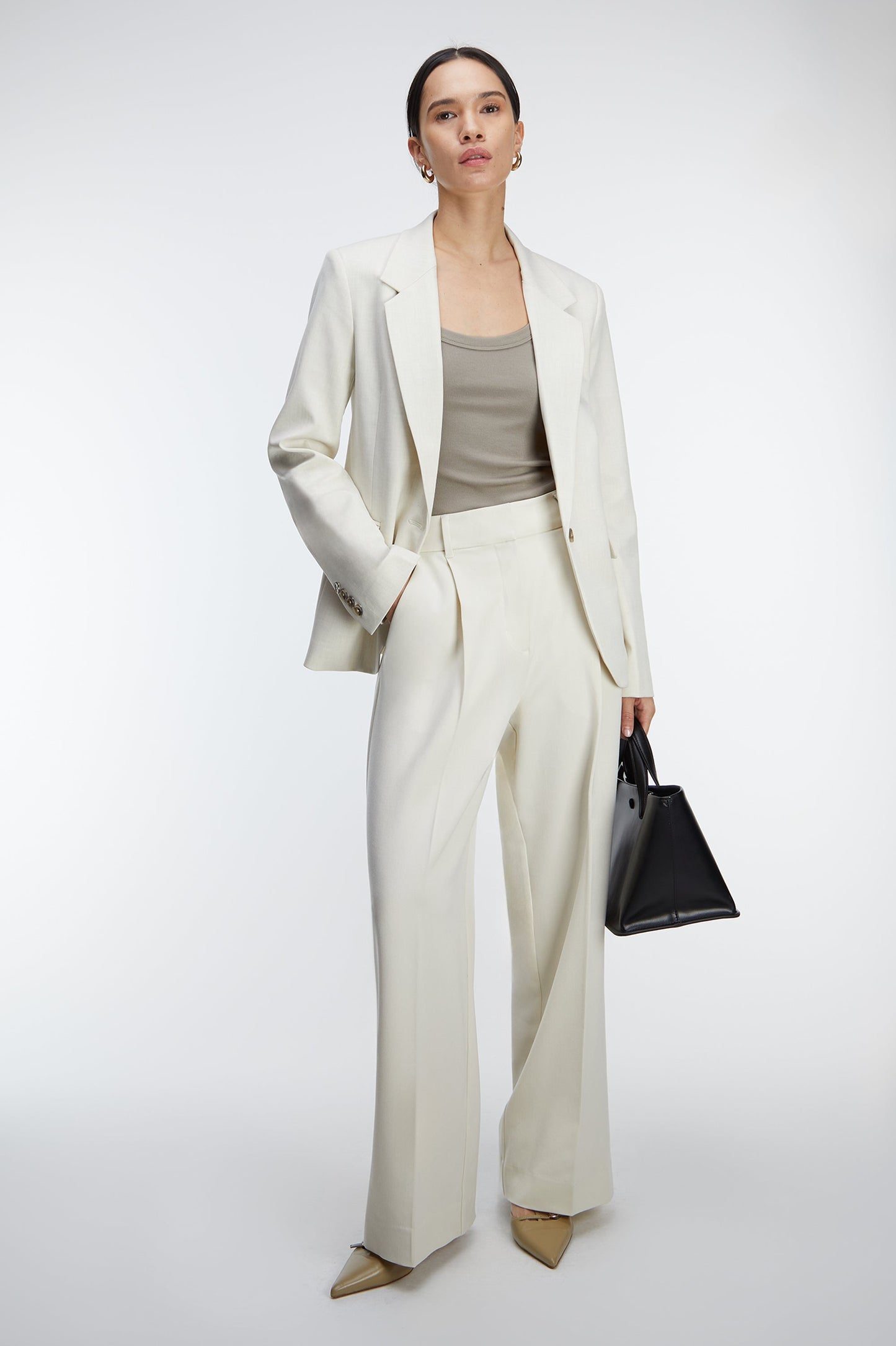 CLASSIC FIT SUITING BLAZER