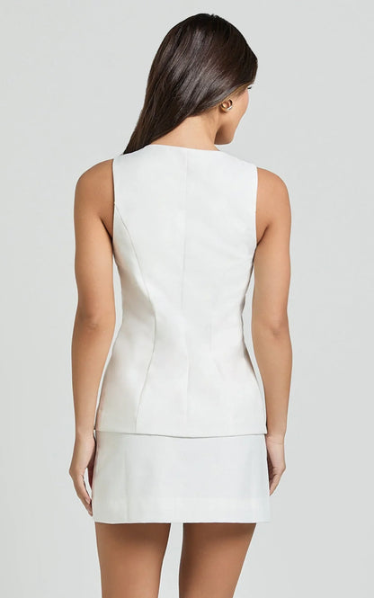 Desi Mini Skirt - Tailored Mid Waisted Skirt in Warm White
