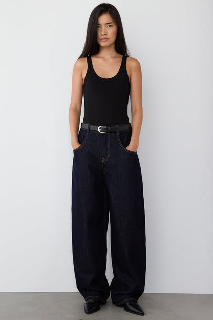 HIGH RISE BARREL LEG DARK BLUE WASH JEAN