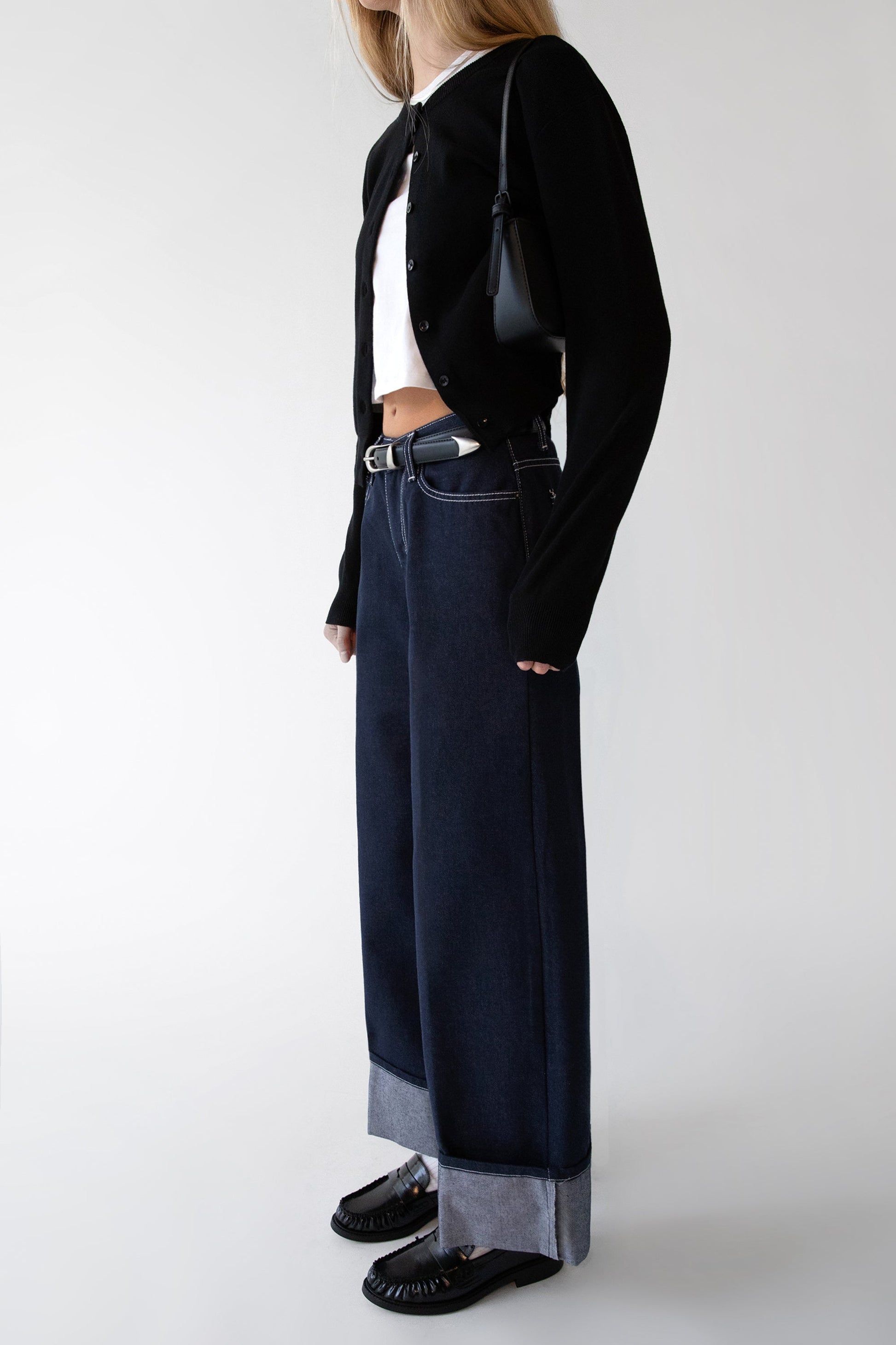 DARK BLUE HIGH-RISE CUFFED JEAN