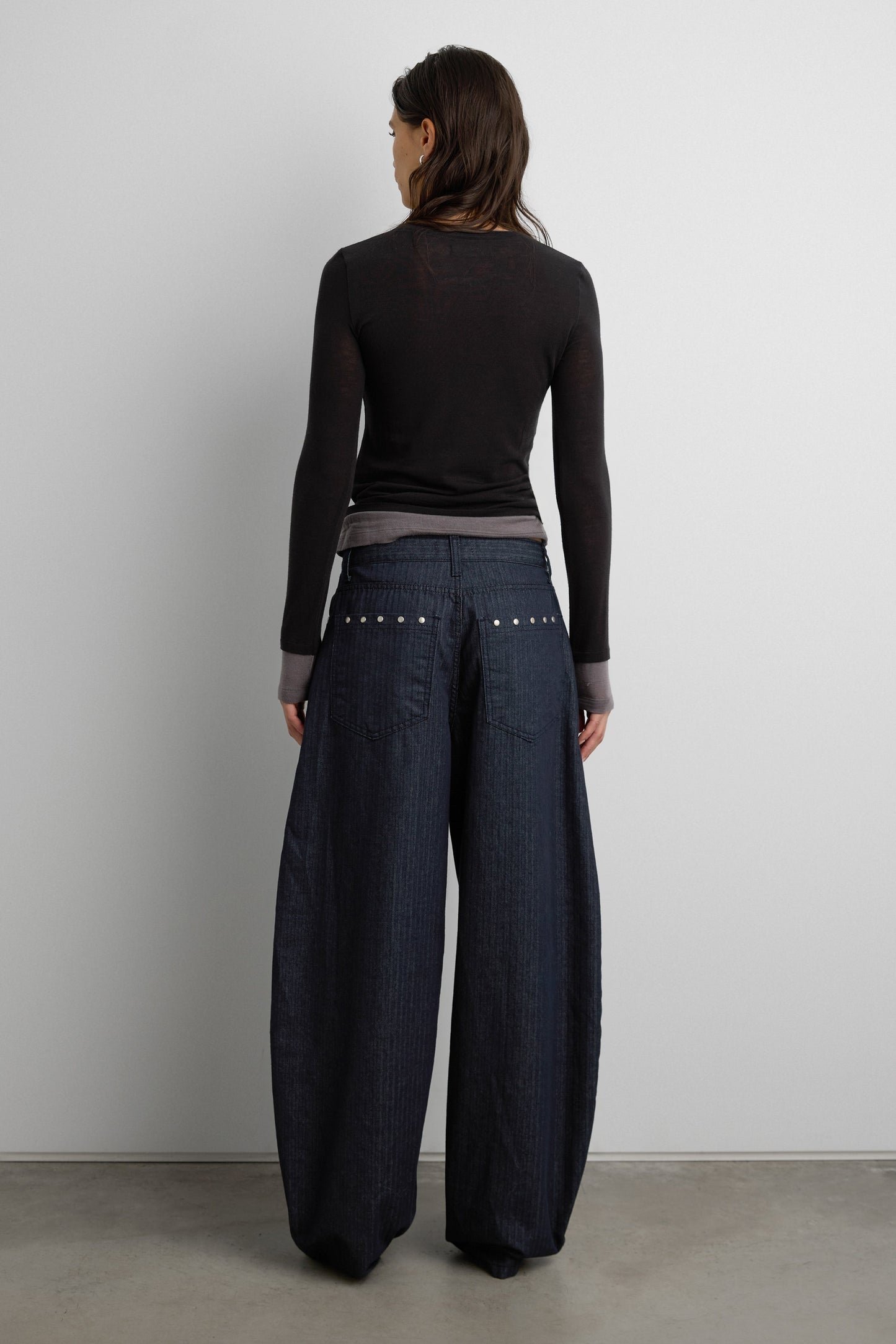 HERRINGBONE STUDDED BARREL JEAN