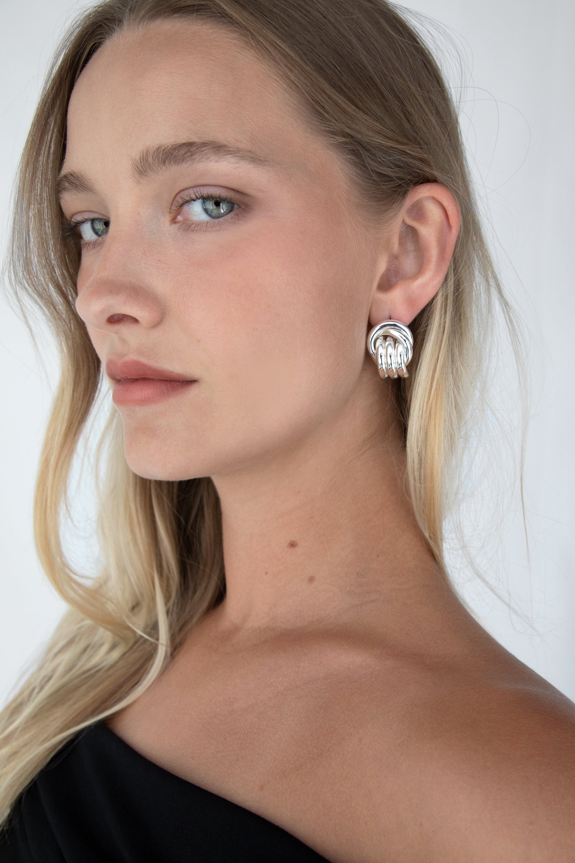 TRIPLE HOOP EARRING