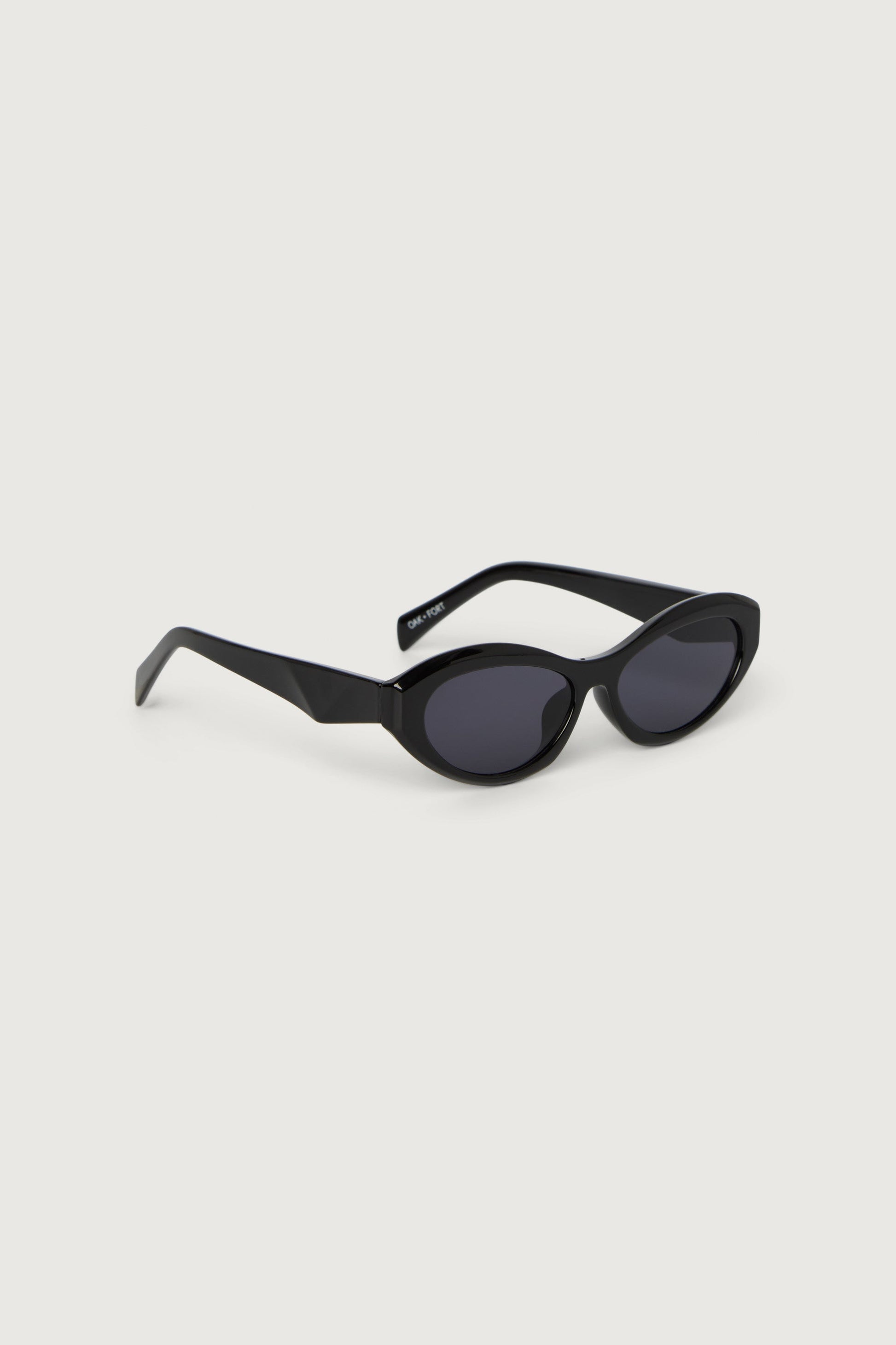 CAT EYE SUNGLASSES