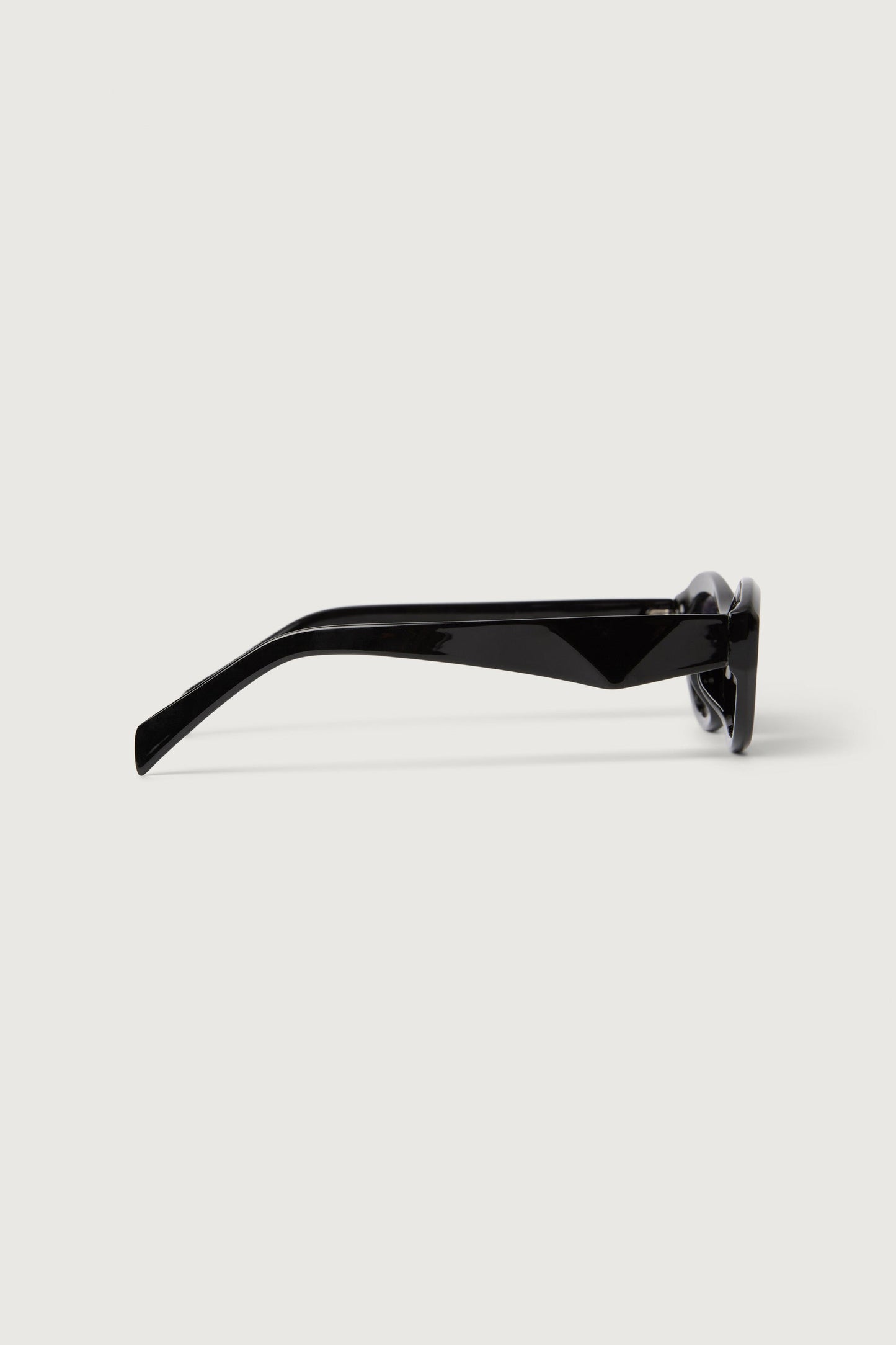 CAT EYE SUNGLASSES