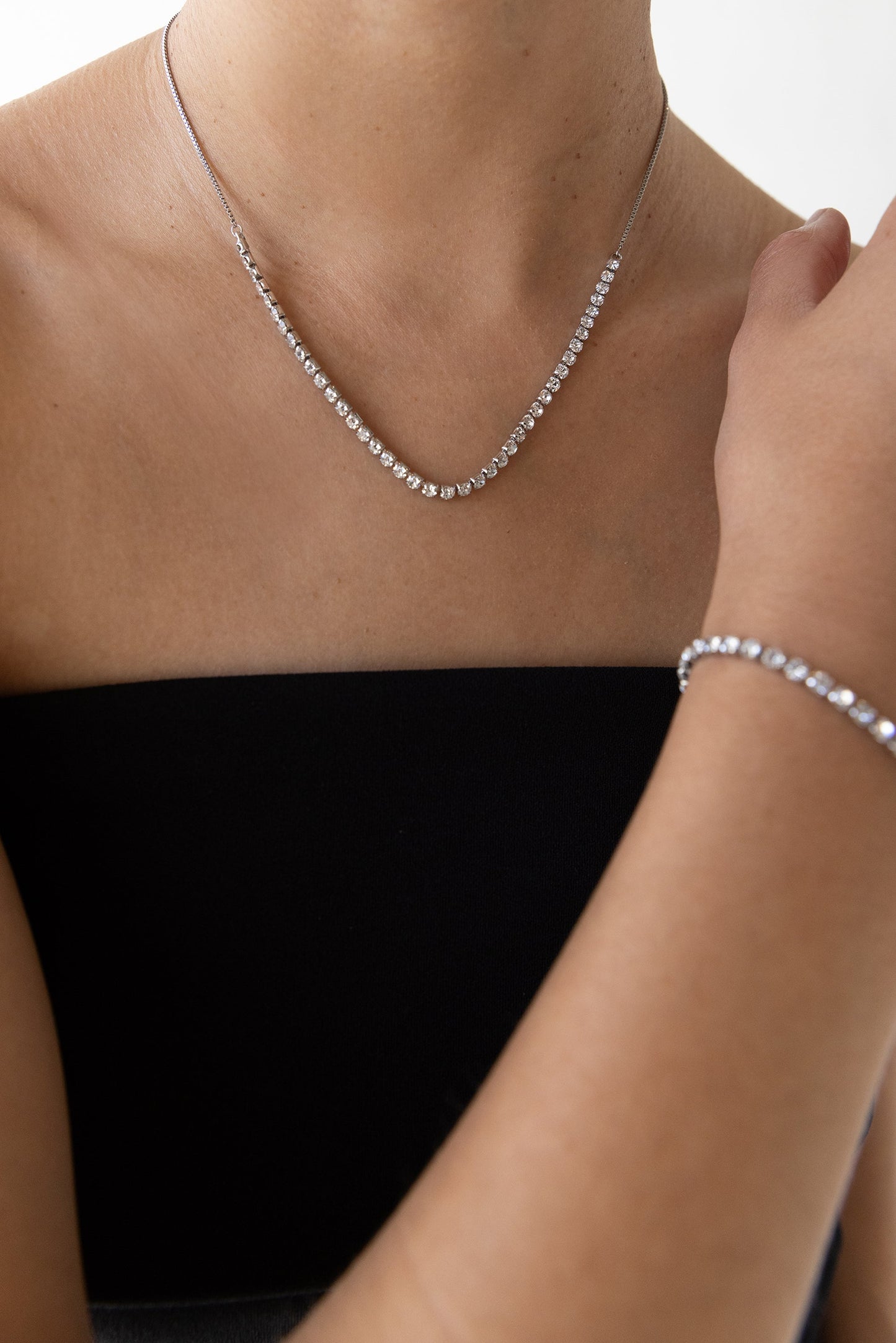 SPARKLY SLIP BEAD NECKLACE