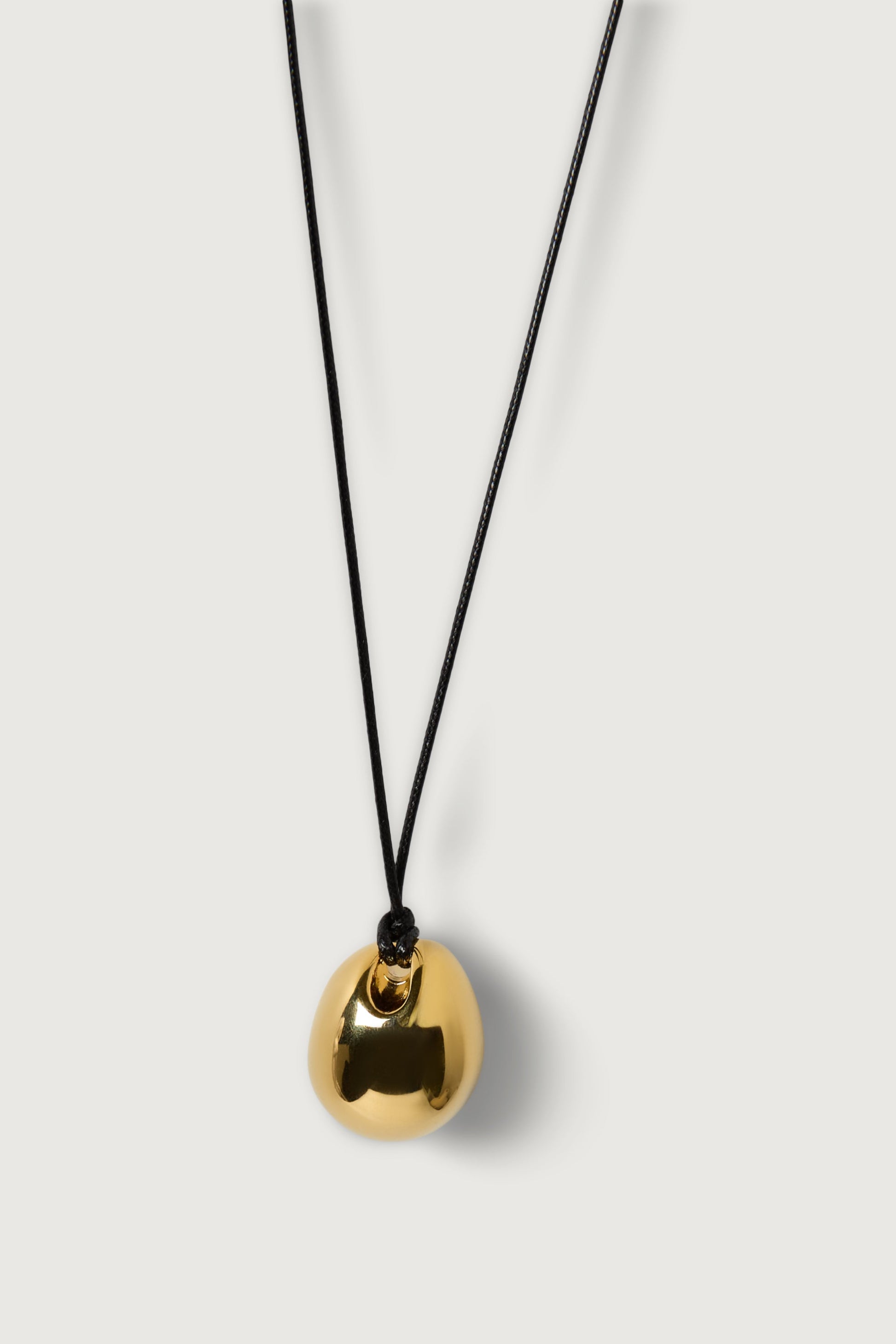 ADJUSTABLE NECKLACE WITH GOLD PENDANT