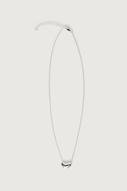 ORGANIC FORM PEBBLE NECKLACE