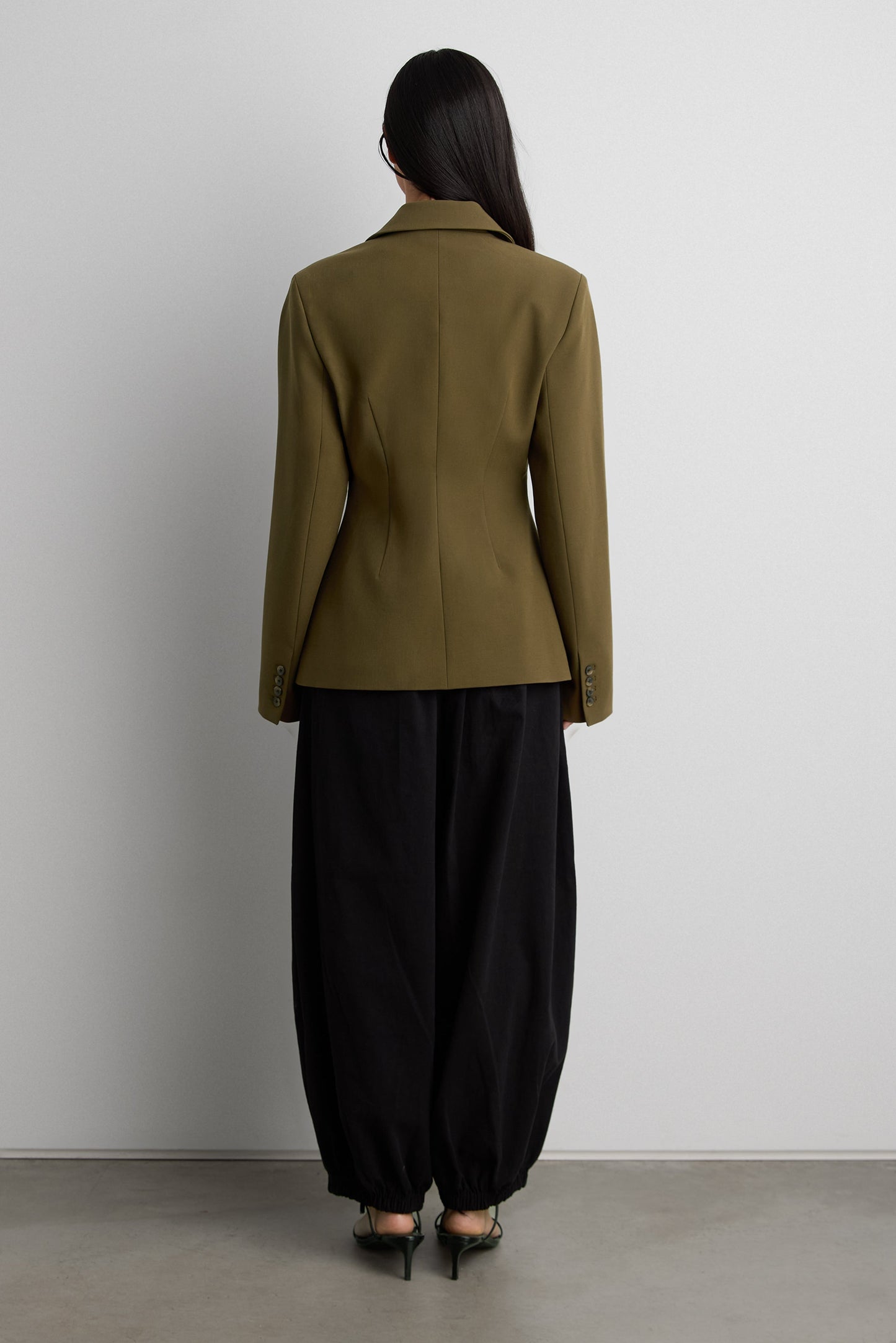CINCHED WAIST DOUBLE-BREASTED BLAZER