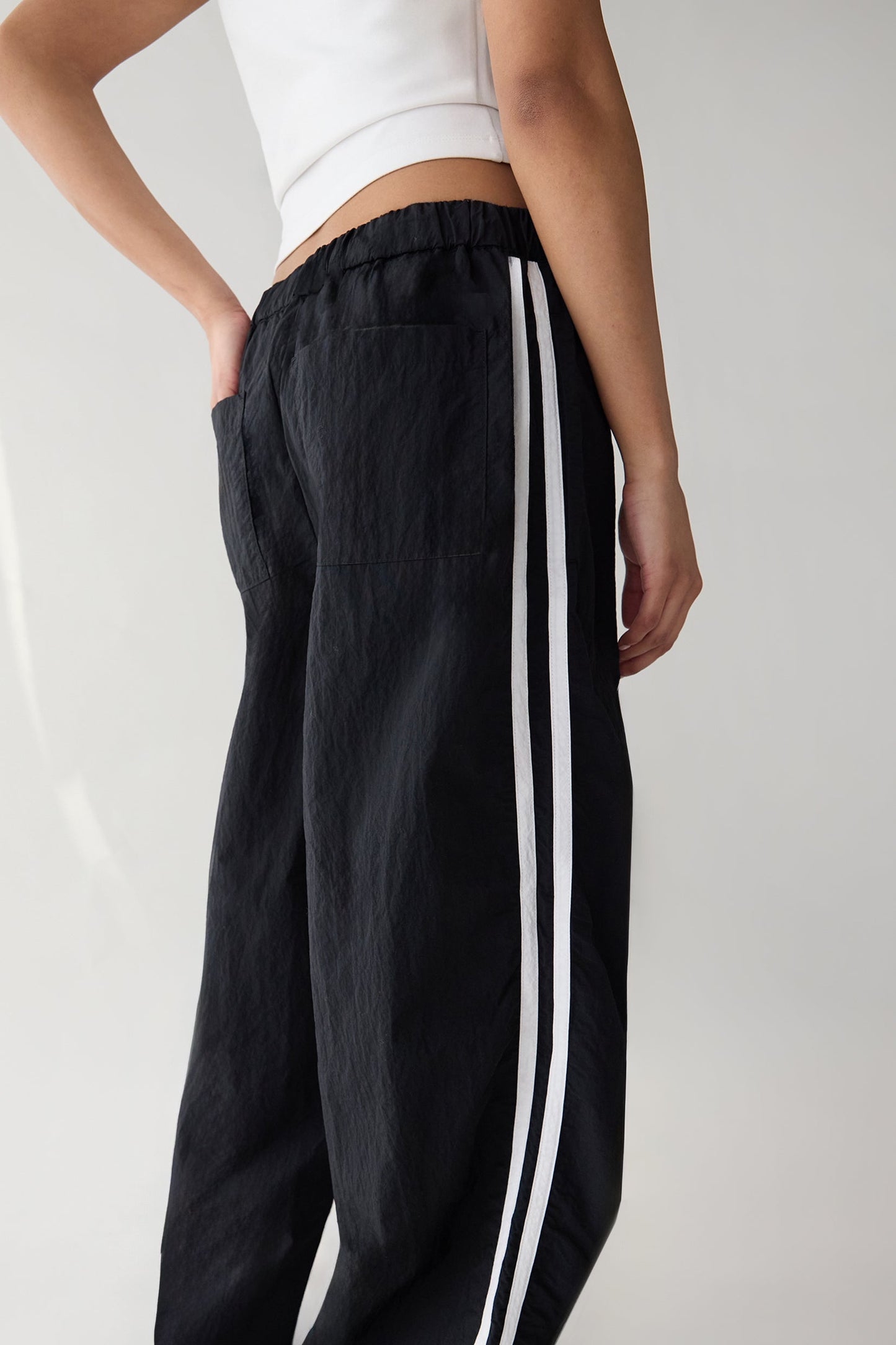 OVERSIZED TRACK PANT