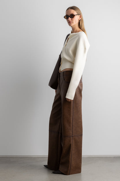 VEGAN LEATHER STRAIGHT LEG PANT