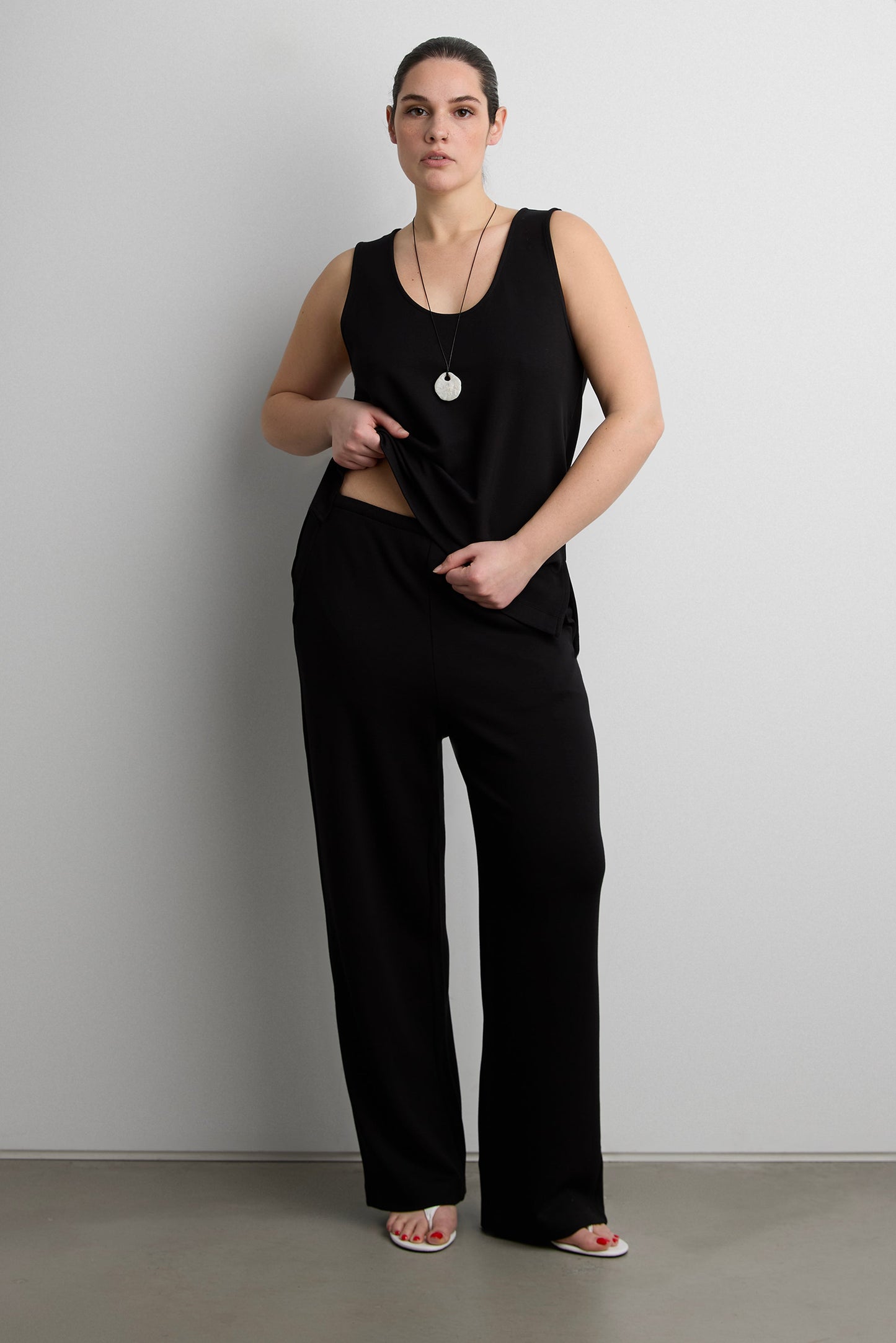 SCUBA ELASTIC WAIST STRAIGHT LEG PANT