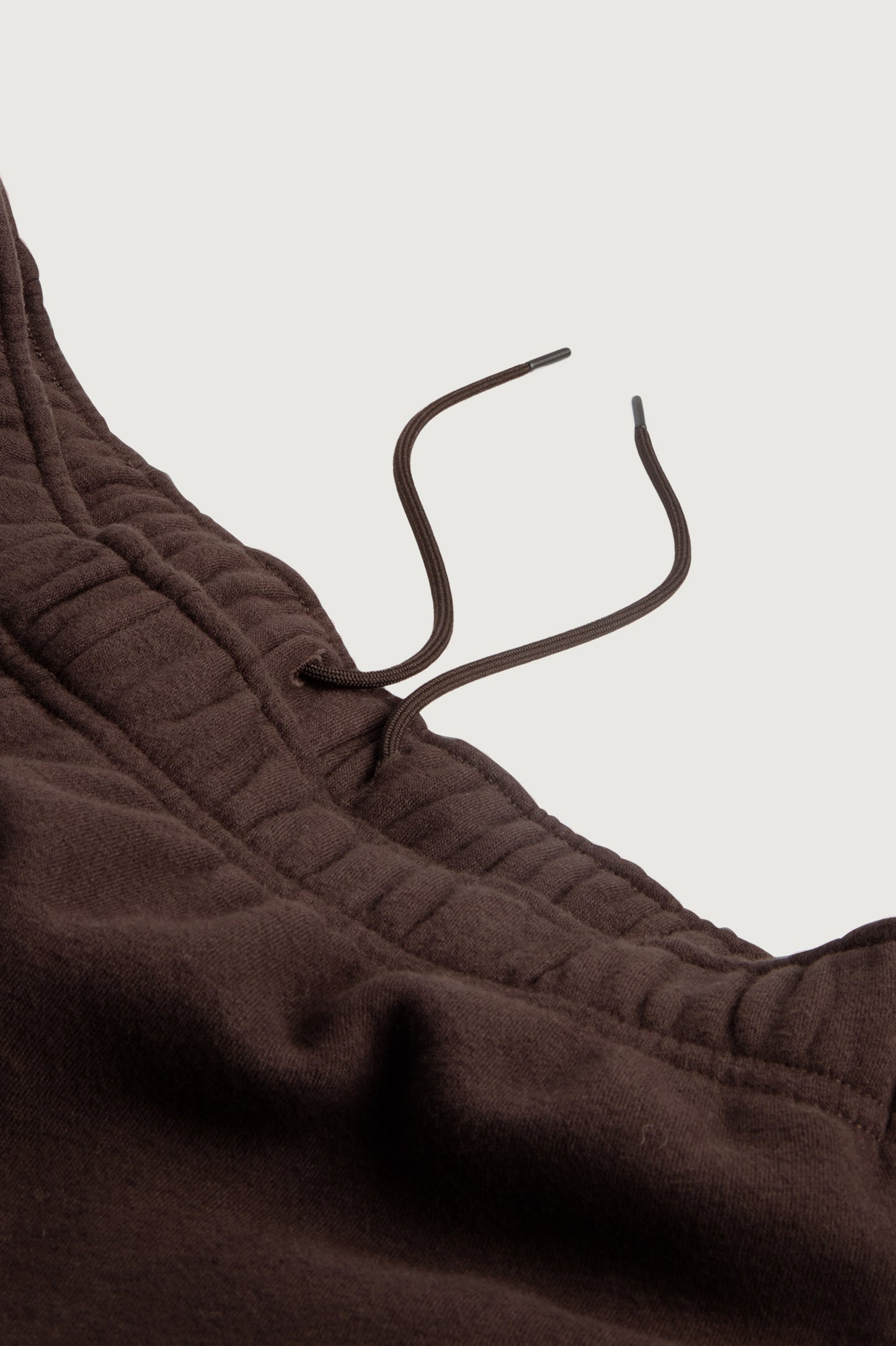FLEECE STUDIO SWEATPANT WITH SHOCKCORD HEM