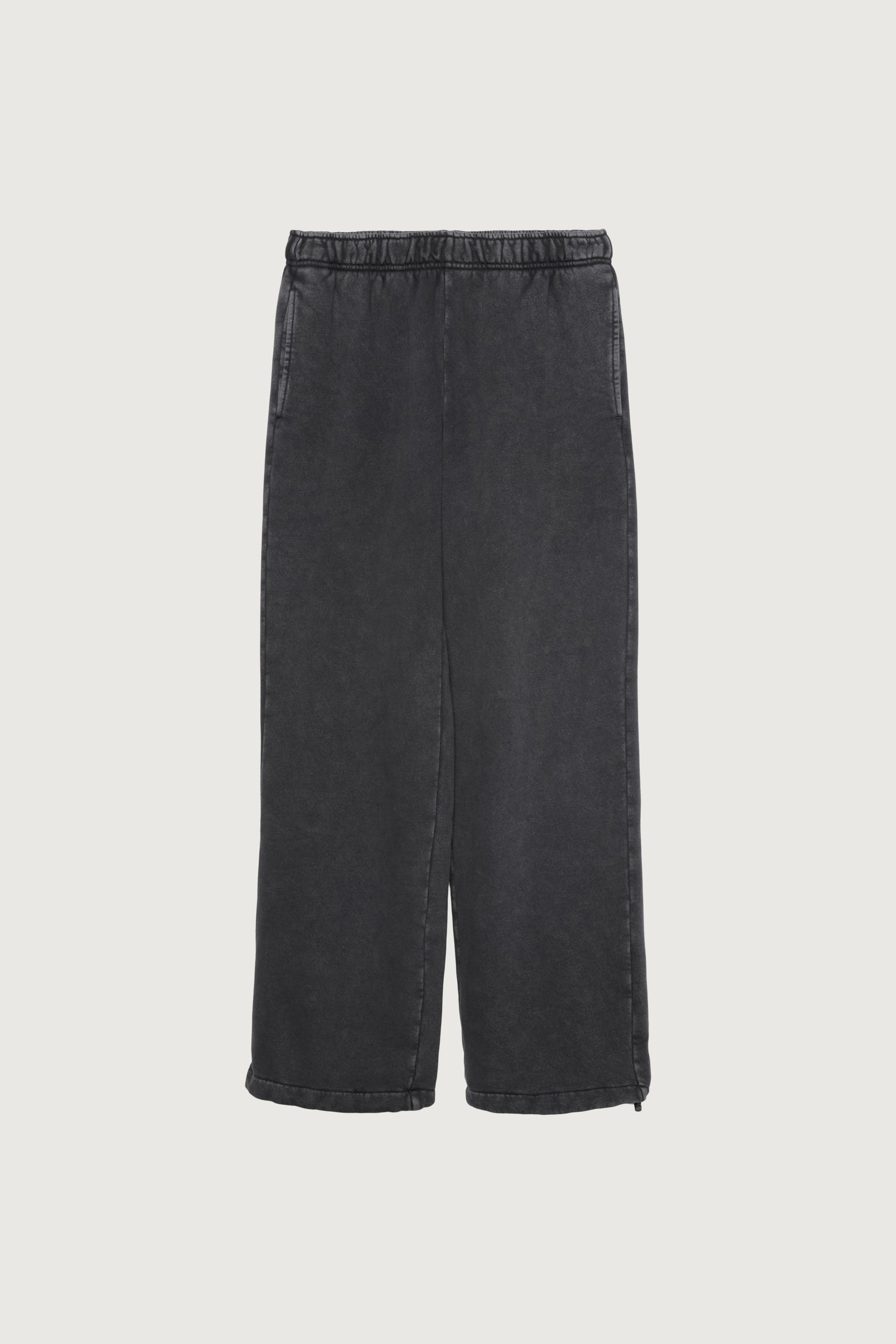 FLEECE STUDIO SWEATPANT WITH SHOCKCORD HEM