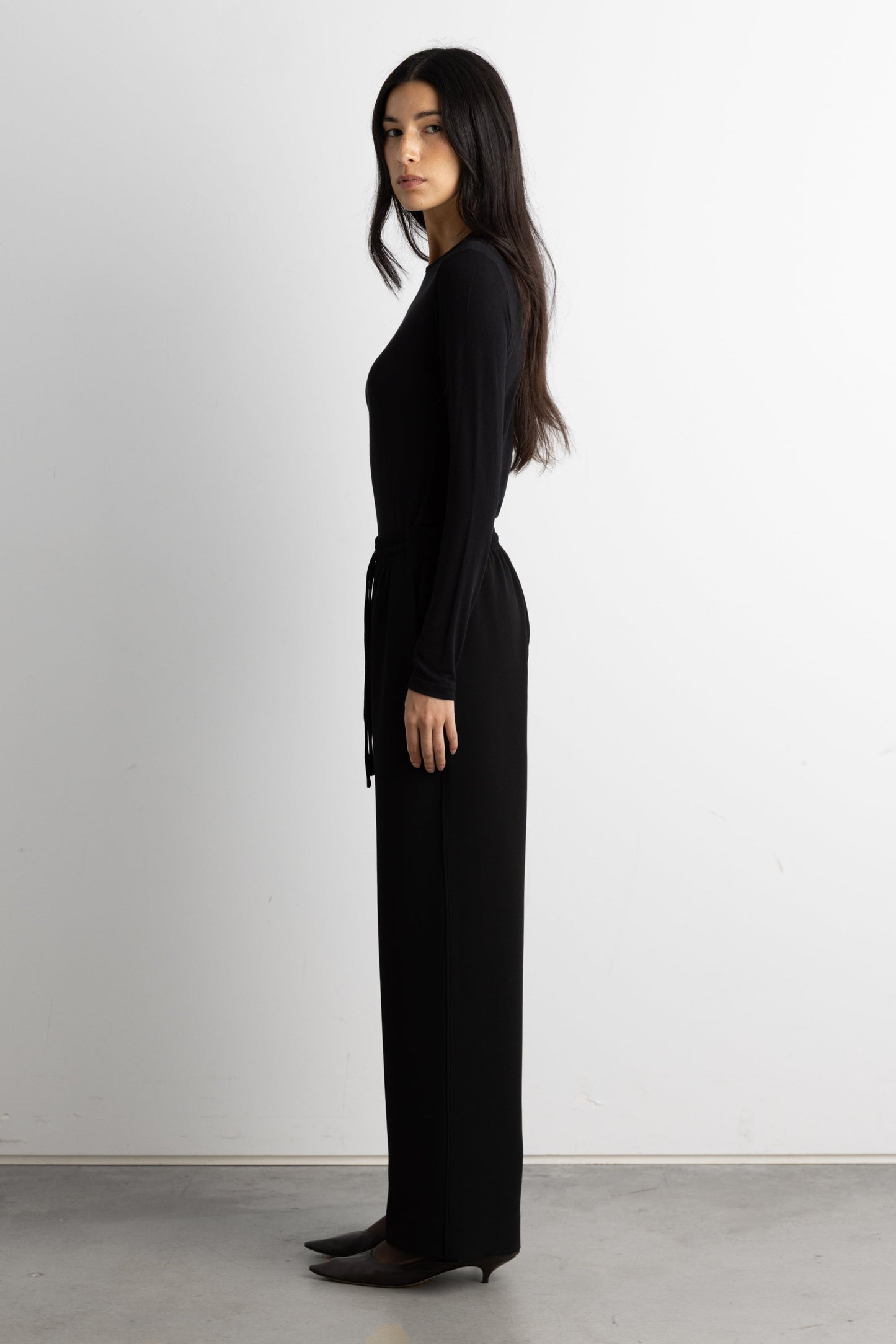DRAWSTRING WAIST FLOWY PANT