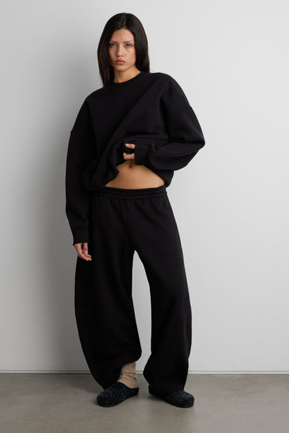 FLEECE STUDIO BARREL LEG SWEATPANT