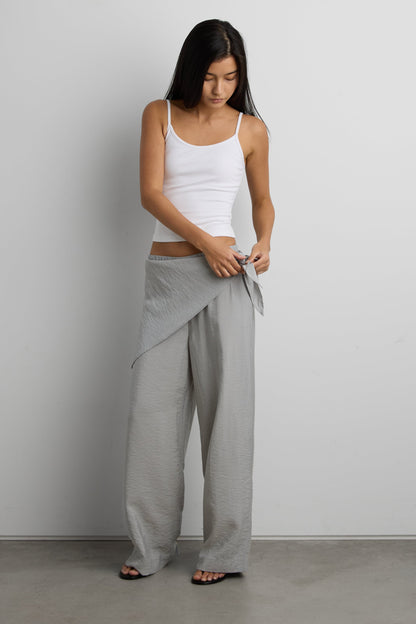 LIGHTWEIGHT CRINKLED PANT WITH WAIST SCARF