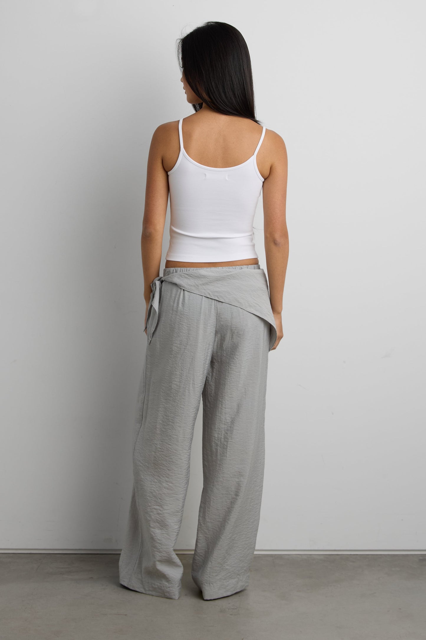 LIGHTWEIGHT CRINKLED PANT WITH WAIST SCARF