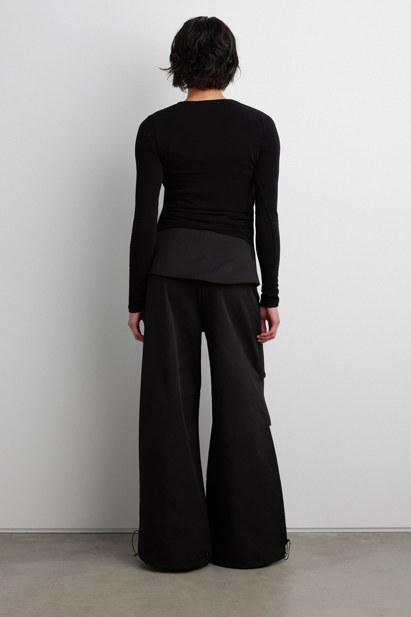 DRAPED WIDE LEG PANT WITH HOOK AND EYE DETAIL