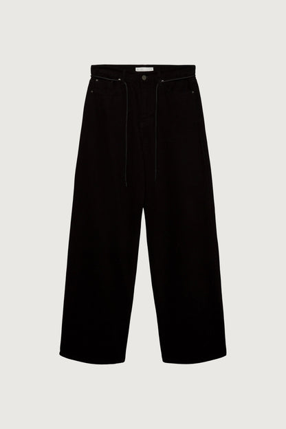 RELAXED BLACK DRAWSTRING JEAN