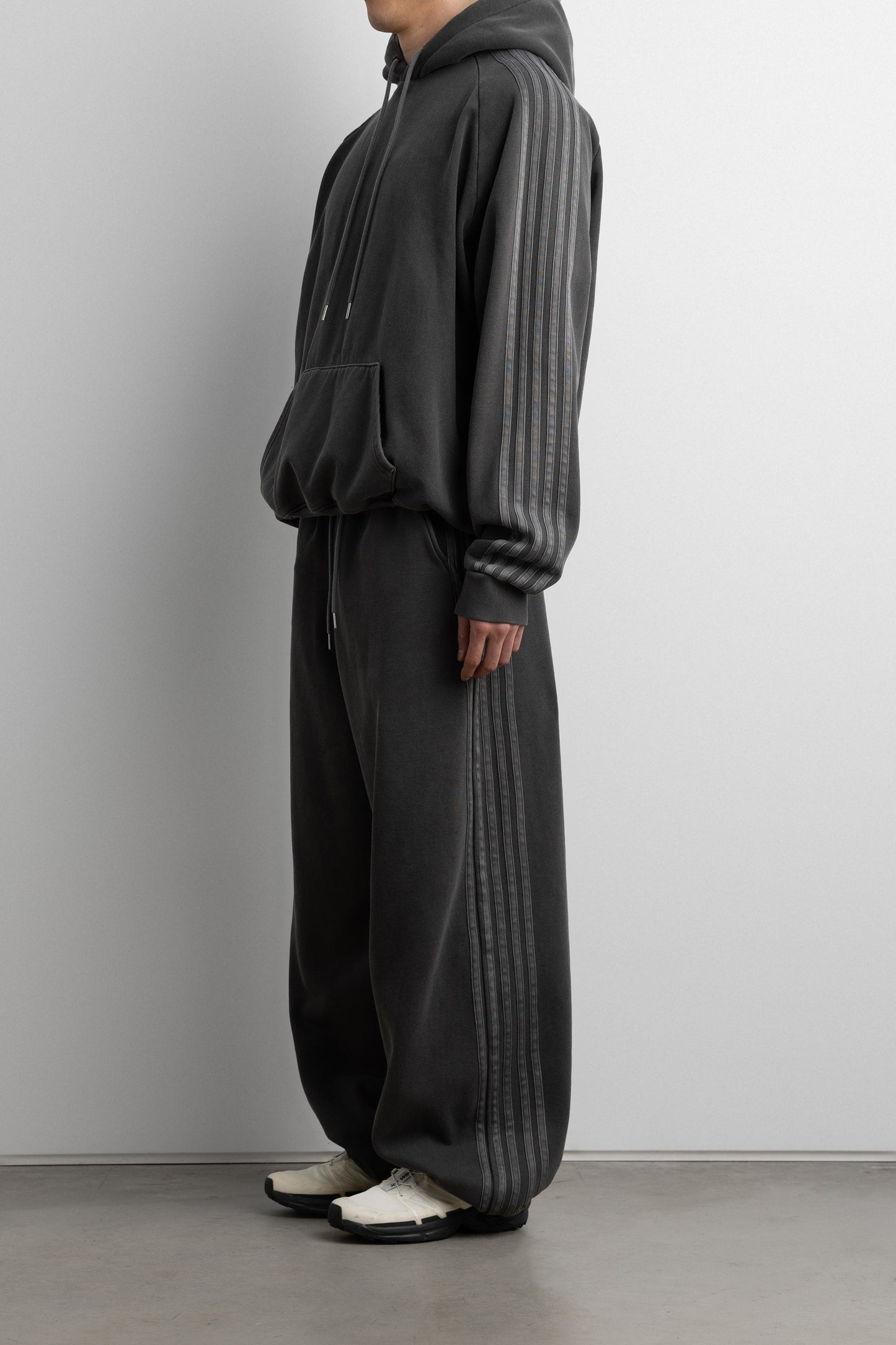 FLEECE STUDIO BOYFRIEND TRACK SWEATPANT