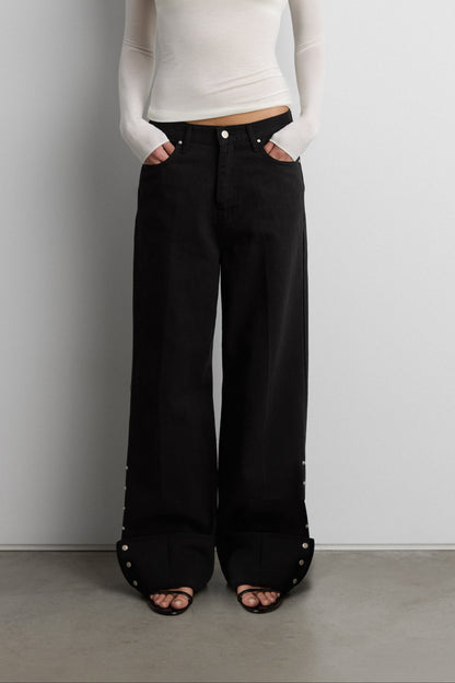 MID-RISE STRAIGHT LEG STUDDED TWILL PANT
