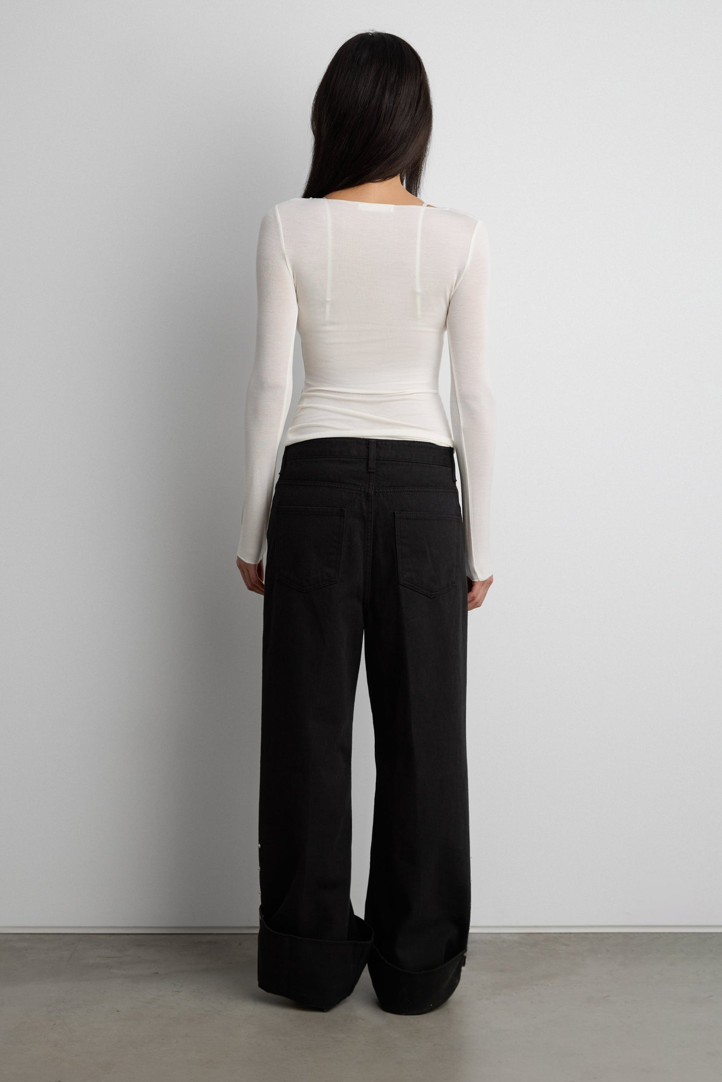 MID-RISE STRAIGHT LEG STUDDED TWILL PANT