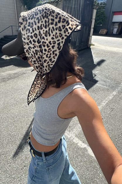 SILK-BLEND LEOPARD PRINT NECK SCARF