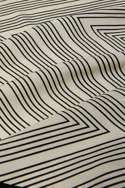 MONOCHROME ZIGZAG SCARF