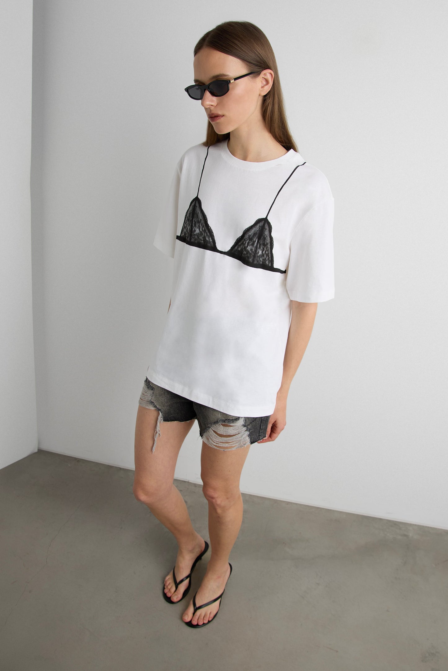 GRAPHIC T-SHIRT